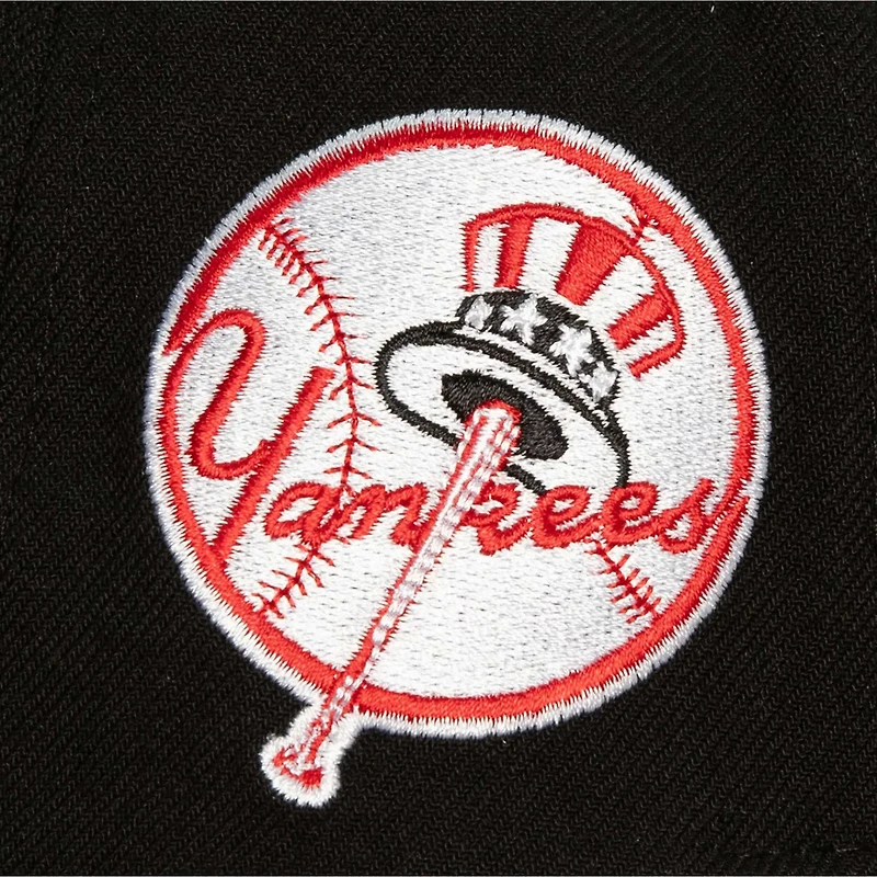 Mitchell  Ness New York Yankees Bred Pro Adjustable Hat