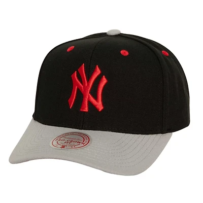Mitchell  Ness New York Yankees Bred Pro Adjustable Hat