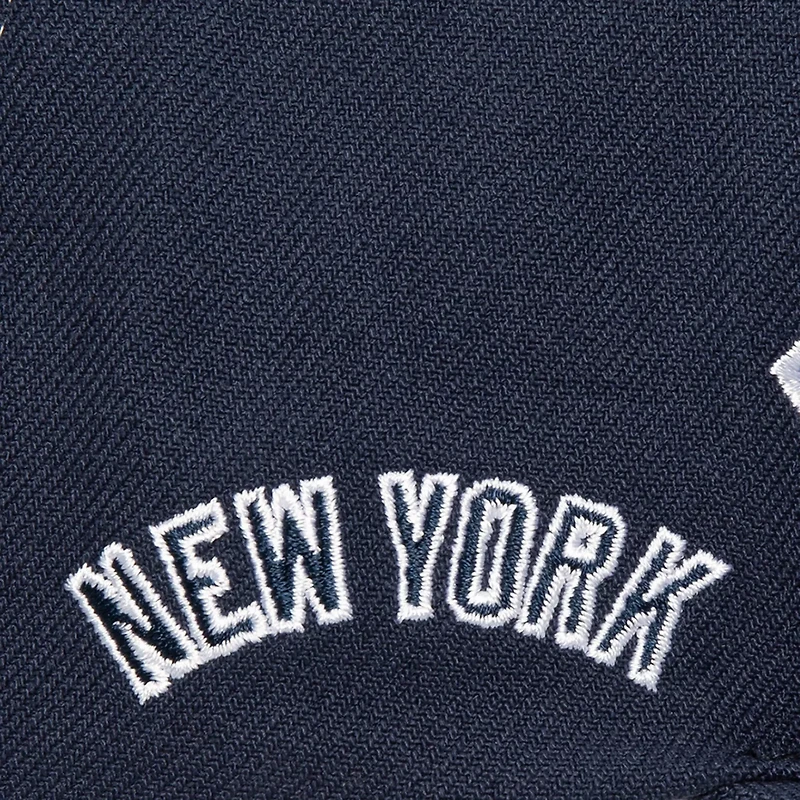 Mitchell  Ness New York Yankees Full Frontal Snapback Hat