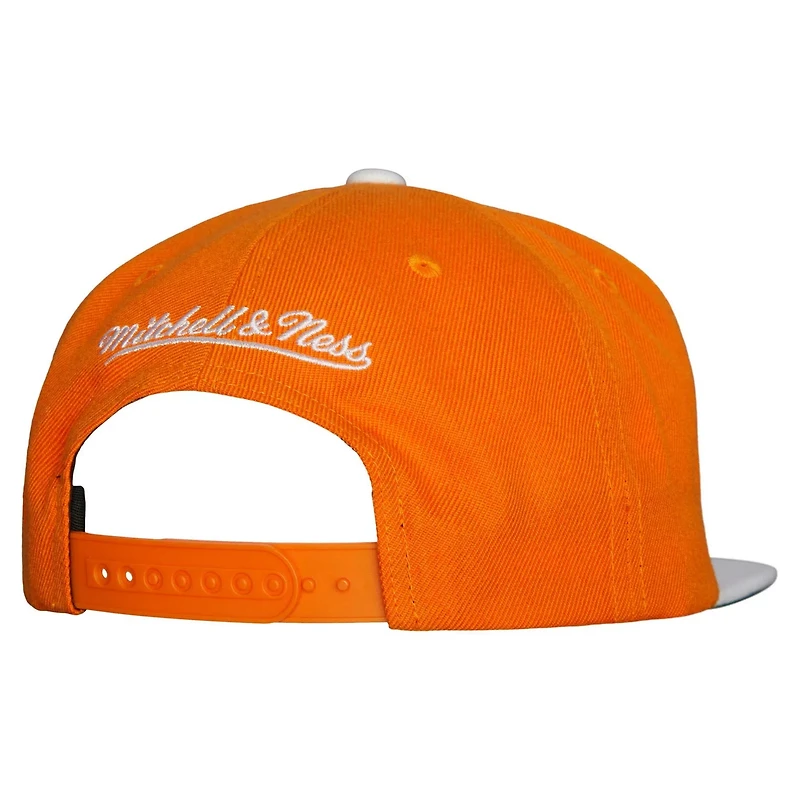 Mitchell  Ness Tennessee /White Tennessee Volunteers 2-Tone 20 Snapback Hat