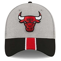 New Era / Chicago Bulls Striped 39THIRTY Flex Hat