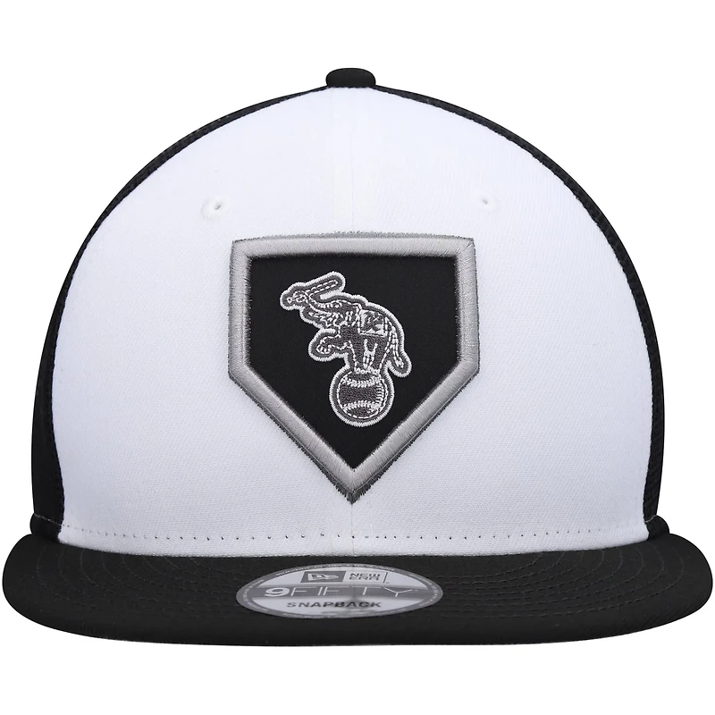 New Era /Black Oakland Athletics 2022 Clubhouse Trucker 9FIFTY Snapback Hat