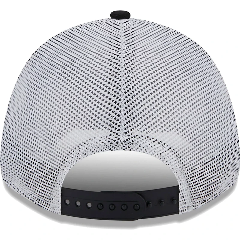 New Era /White Pittsburgh Pirates Logo Patch 9FORTY Trucker Snapback Hat