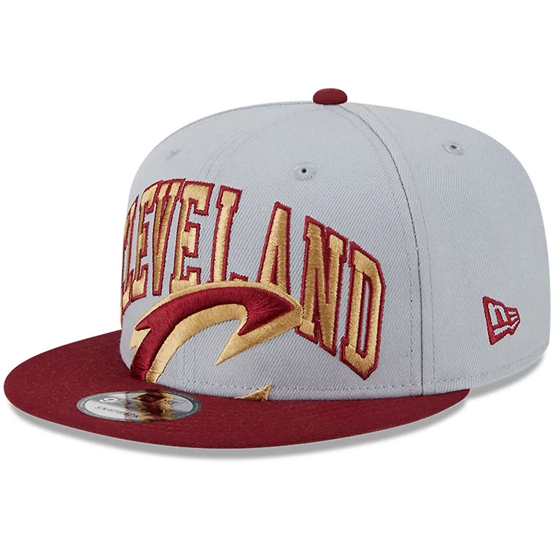 New Era /Wine Cleveland Cavaliers Tip-Off Two-Tone 9FIFTY Snapback Hat