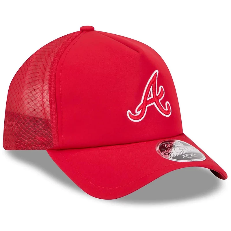 New Era Atlanta Braves 2026 Batting Practice Apex 9FORTY Adjustable Trucker Hat