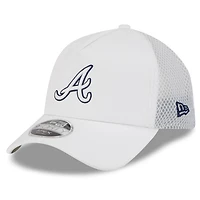 New Era Atlanta Braves 2026 Batting Practice Apex 9FORTY Adjustable Trucker Hat