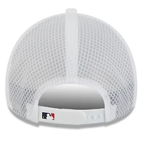 New Era Atlanta Braves 2026 Batting Practice Apex 9FORTY Adjustable Trucker Hat