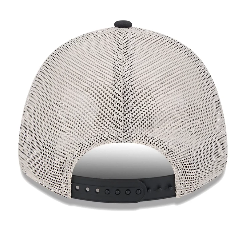 New Era Black Chicago Bulls Throwback Patch Trucker 9FORTY Adjustable Hat