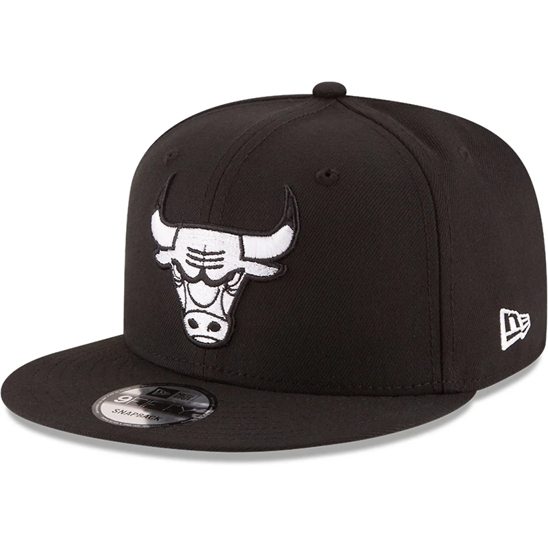 New Era Chicago Bulls  White Logo 9FIFTY Adjustable Snapback Hat