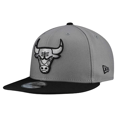 New Era Chicago Bulls Core Logo Storm Two-Tone 9FIFTY Snapback Hat