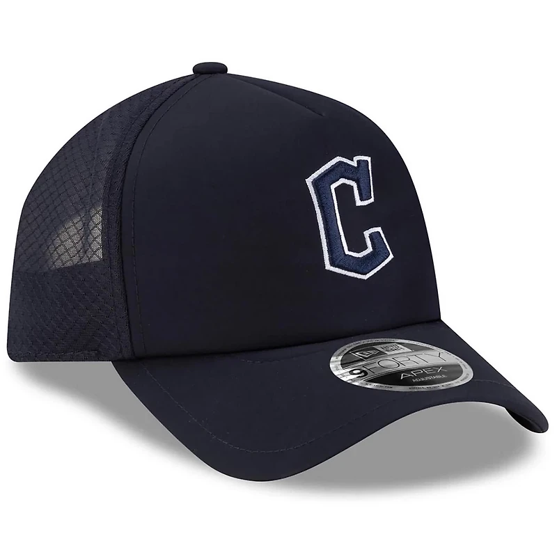New Era Cleveland Guardians 2026 Batting Practice Apex 9FORTY Adjustable Trucker Hat