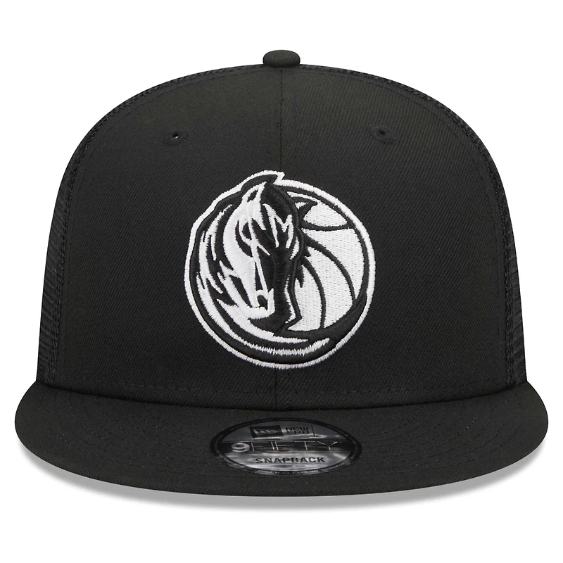 New Era Dallas Mavericks Evergreen 9FIFTY Trucker Snapback Hat