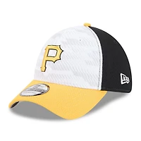 New Era Gold Pittsburgh Pirates 2025 MLB Clubhouse 39THIRTY Flex Hat