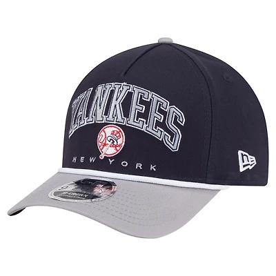 New Era Gray New York Yankees Arch 9FORTY A-Frame M-Crown Adjustable Hat