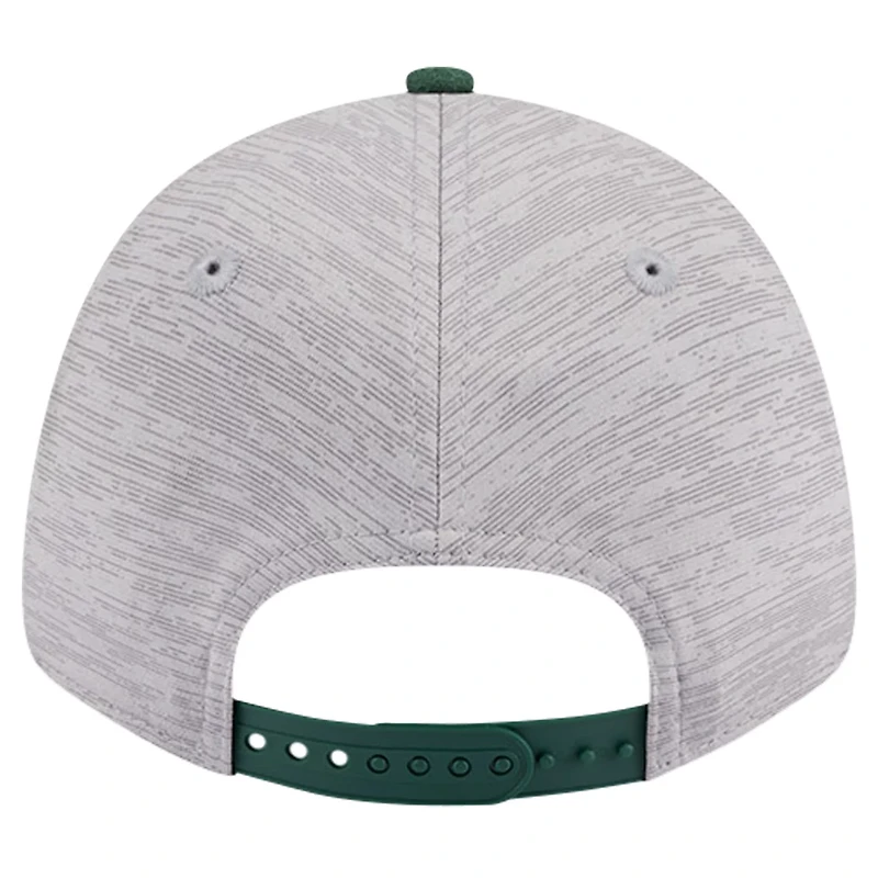 New Era Hunter Milwaukee Bucks Active Digi-Tech Two-Tone 9FORTY Adjustable Hat