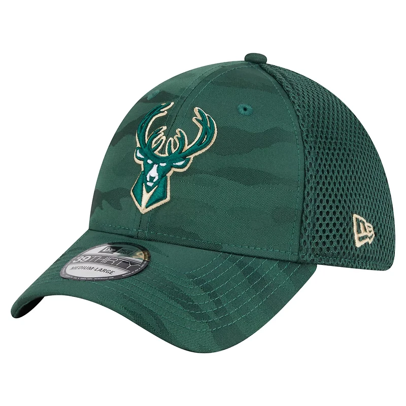 New Era Hunter Milwaukee Bucks Subtle Camo 39THIRTY Flex Hat