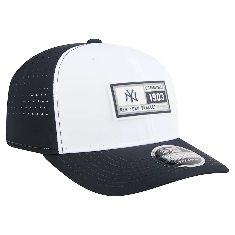 New Era Navy New York Yankees Established Patch 9SEVENTY Adjustable Hat