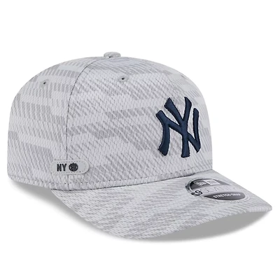 New Era New York Yankees 2025 MLB Clubhouse 9FORTY M-Crown Adjustable Hat