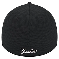 New Era New York Yankees Active Dash Mark 39THIRTY Flex Hat