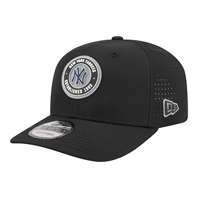 New Era New York Yankees Circle 9SEVENTY Adjustable Hat