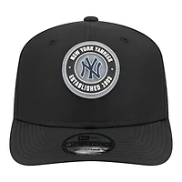 New Era New York Yankees Circle 9SEVENTY Adjustable Hat