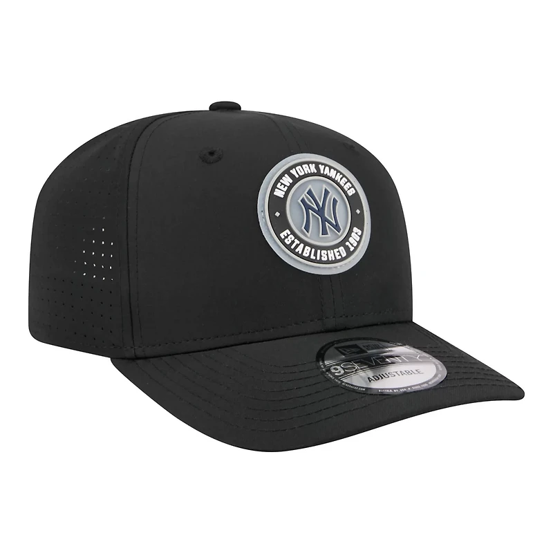 New Era New York Yankees Circle 9SEVENTY Adjustable Hat