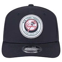 New Era New York Yankees Circle Patch 9SEVENTY Stretch-Snap Hat