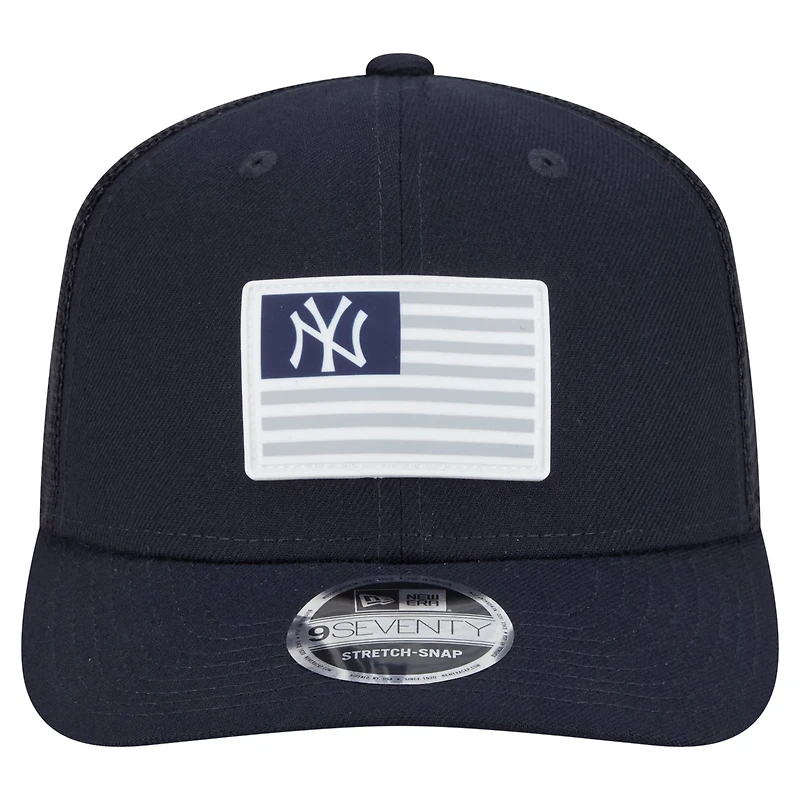 New Era New York Yankees Flag 9SEVENTY Stretch-Snap Hat