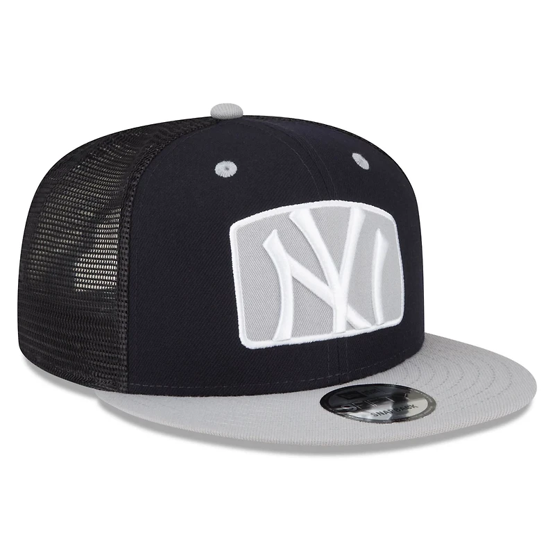 New Era New York Yankees Logo Zoom Trucker 9FIFTY Snapback Hat