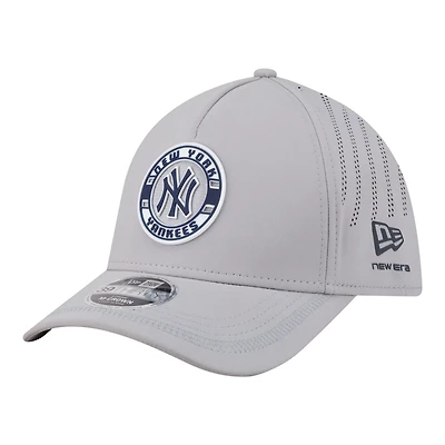 New Era York Yankees Patch 39THIRTY A-Frame M-Crown Perforated Flex Hat