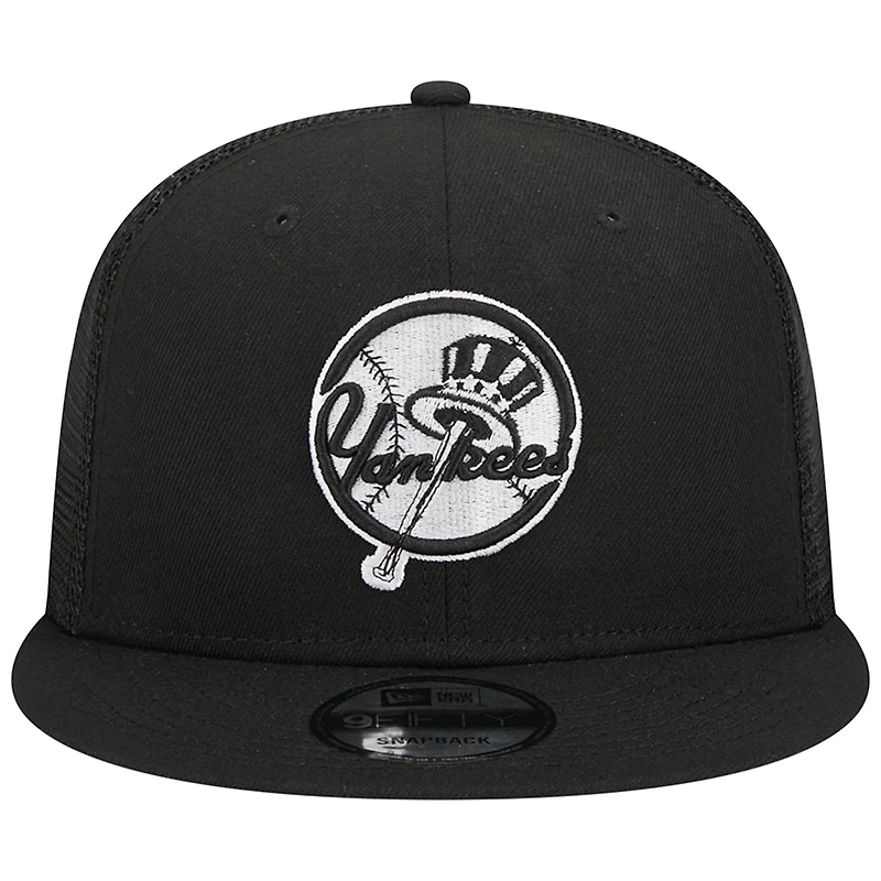 New Era New York Yankees Top Hat Trucker 9FIFTY Snapback Hat