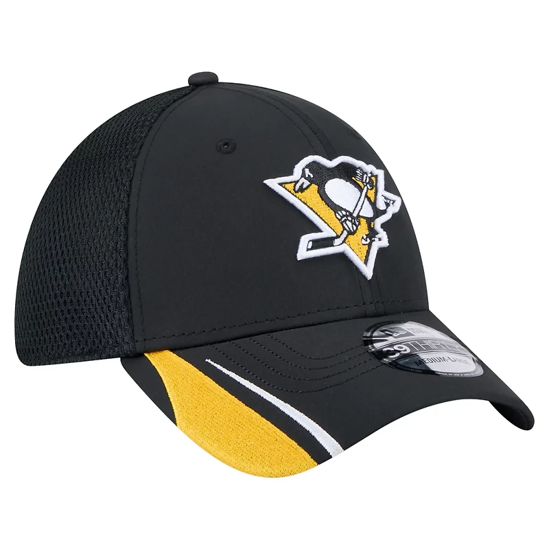 New Era Pittsburgh Penguins Linear Featherweight 39THIRTY Flex Hat