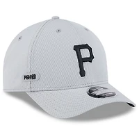 New Era Pittsburgh Pirates 2025 MLB Clubhouse 9FORTY M-Crown Adjustable Hat
