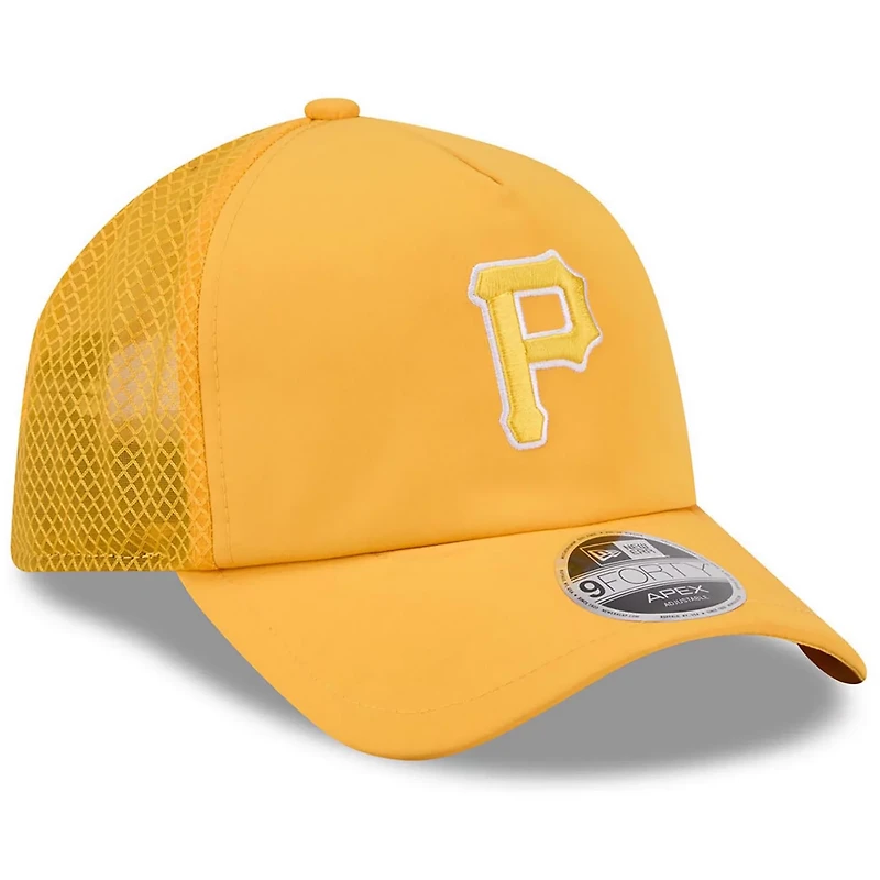 New Era Pittsburgh Pirates 2026 Batting Practice Apex 9FORTY Adjustable Trucker Hat