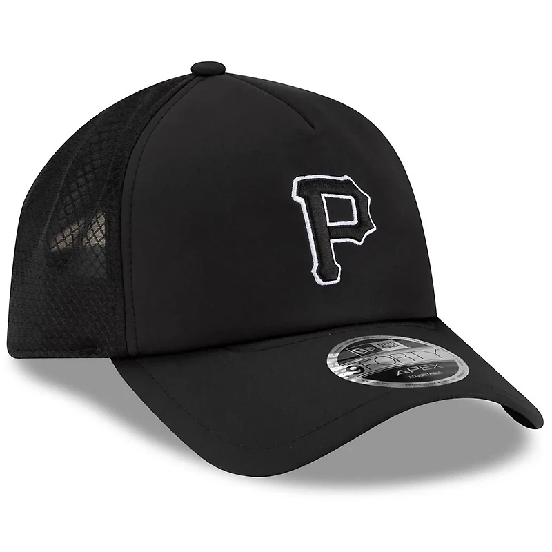 New Era Pittsburgh Pirates 2026 Batting Practice Apex 9FORTY Adjustable Trucker Hat