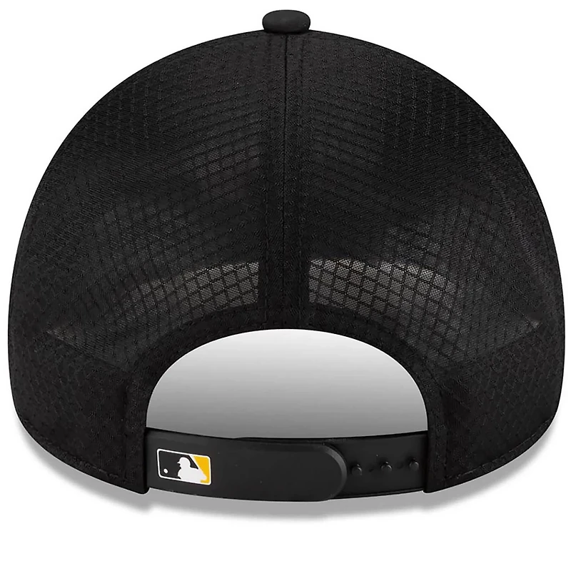 New Era Pittsburgh Pirates 2026 Batting Practice Apex 9FORTY Adjustable Trucker Hat
