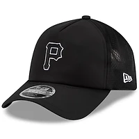 New Era Pittsburgh Pirates 2026 Batting Practice Apex 9FORTY Adjustable Trucker Hat