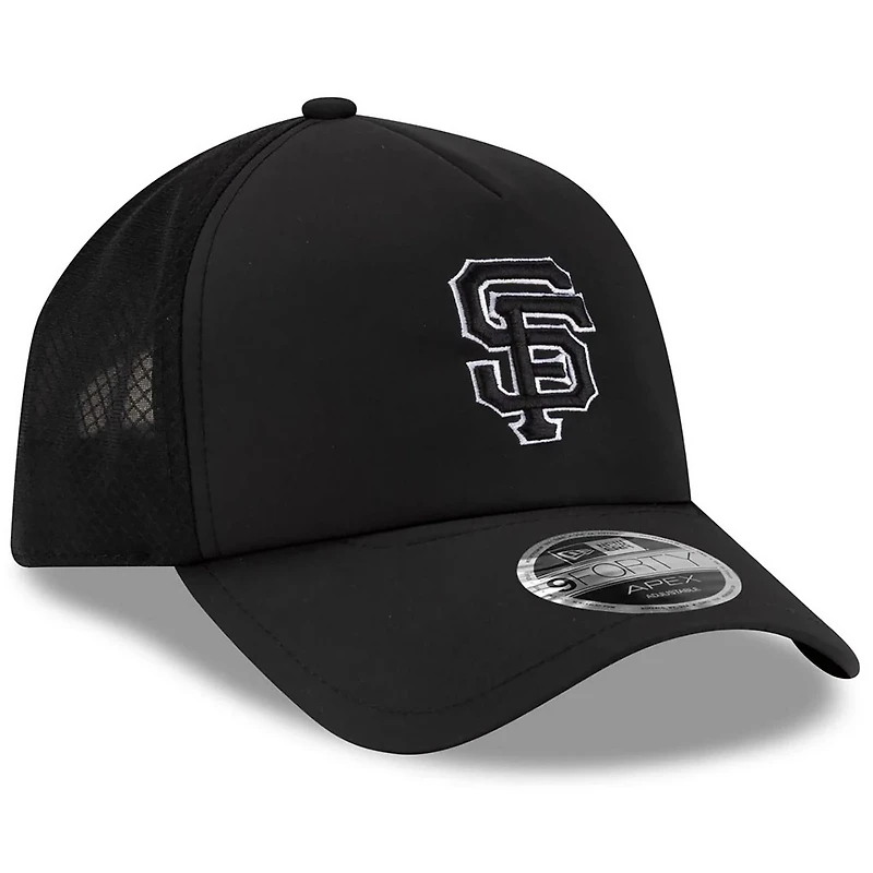 New Era San Francisco Giants 2026 Batting Practice Apex 9FORTY Adjustable Trucker Hat