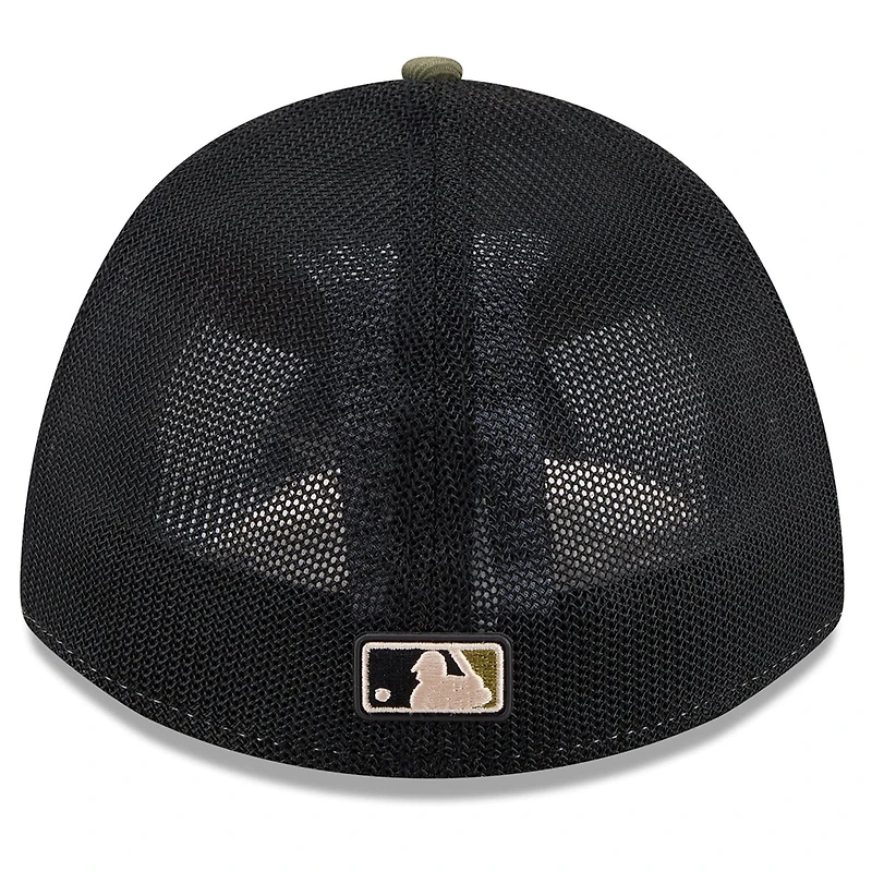 New Era Seattle Mariners 2026 Armed Forces Day 39THIRTY M-Crown Flex Hat