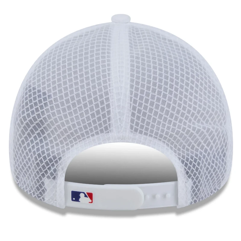 New Era Texas Rangers 2026 Batting Practice Apex 9FORTY Adjustable Trucker Hat