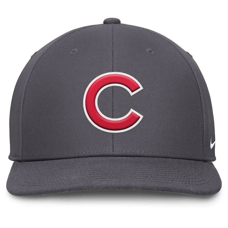 Nike Chicago Cubs Pro Performance Snapback Hat