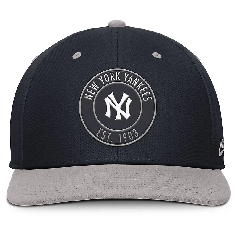 Nike Gray New York Yankees Cooperstown Collection Pro Dri-FIT Snapback Hat