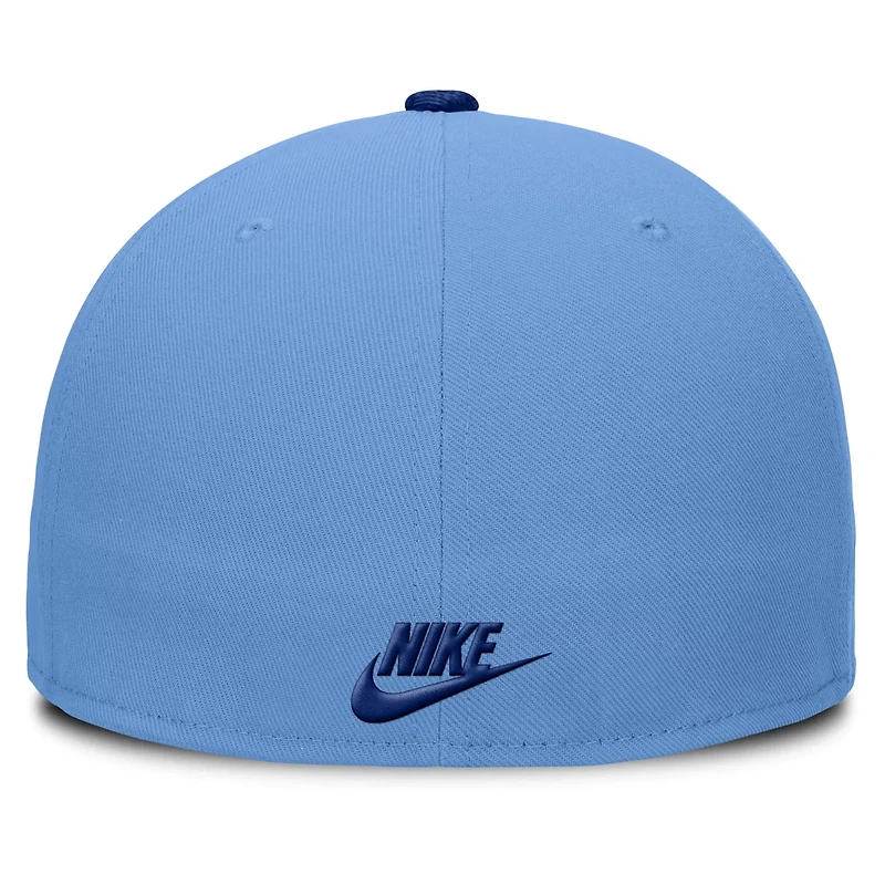 Nike Light Chicago Cubs True Performance Fitted Hat