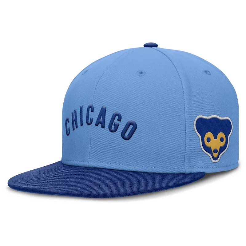 Nike Light Chicago Cubs True Performance Fitted Hat