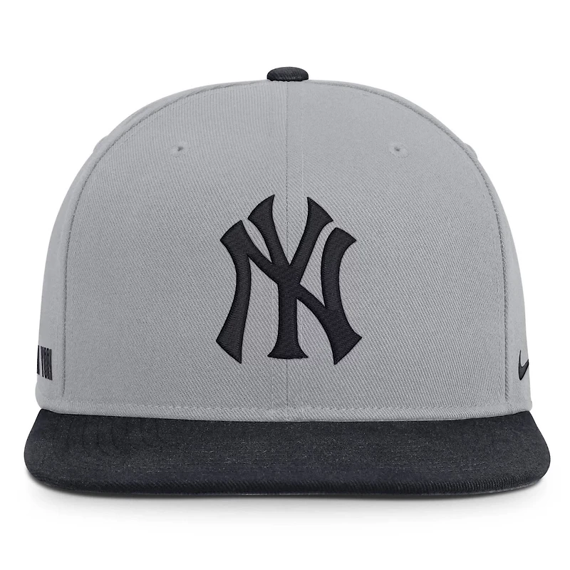 Nike New York Yankees Primetime Pro Dri-FIT Snapback Hat