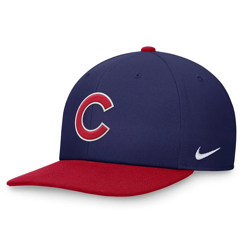 Nike Red Chicago Cubs Two-Tone Snapback Hat