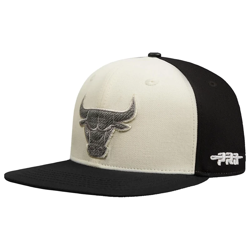 Pro Standard Chicago Bulls French Terry Snapback Hat