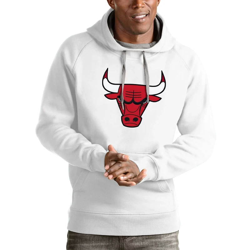 Antigua Chicago Bulls Logo Victory Pullover Hoodie