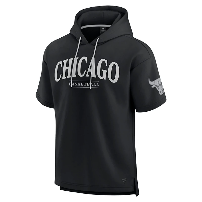 Fanatics Chicago Bulls Elements Ready Short Sleeve Pullover Hoodie