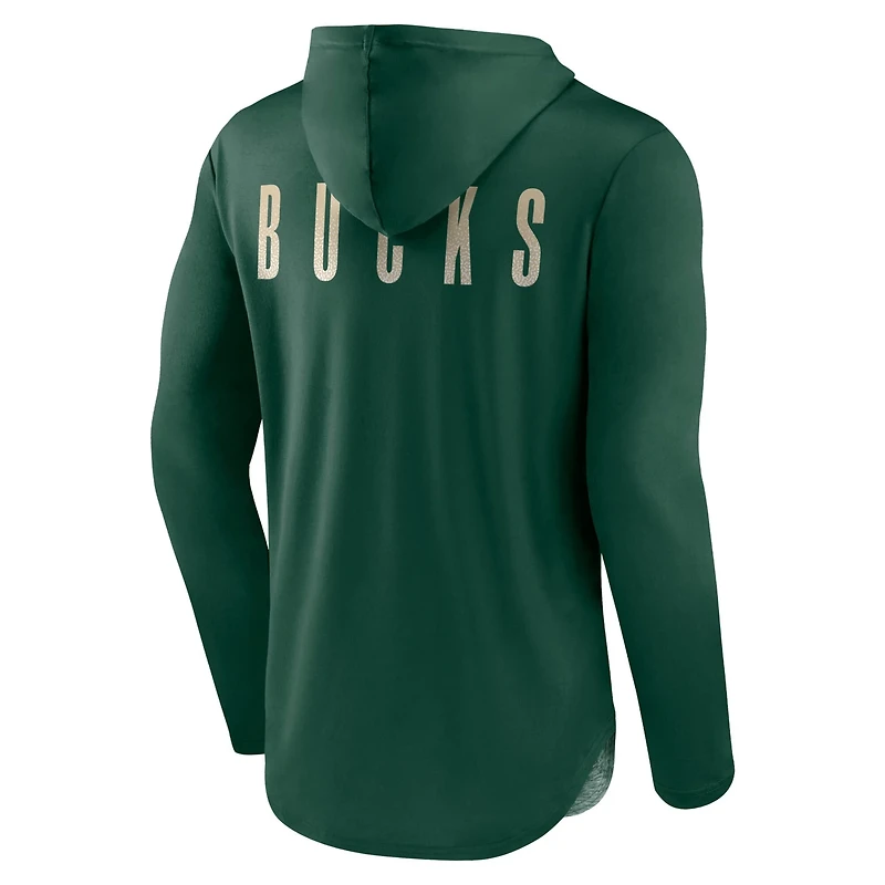 Fanatics Milwaukee Bucks Iconic Defender Lightweight Pullover Hoodie